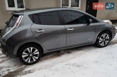 Хэтчбек Nissan Leaf 2014 в 