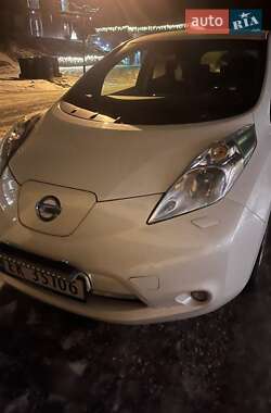 Хетчбек Nissan Leaf 2014 в Львові