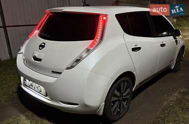 Хетчбек Nissan Leaf 2015 в Одесі