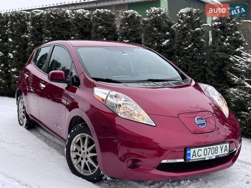 Хетчбек Nissan Leaf 2015 в Луцьку