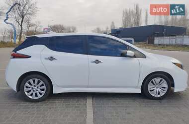 Хетчбек Nissan Leaf 2022 в Одесі