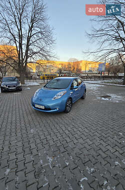 Хетчбек Nissan Leaf 2013 в Чернівцях