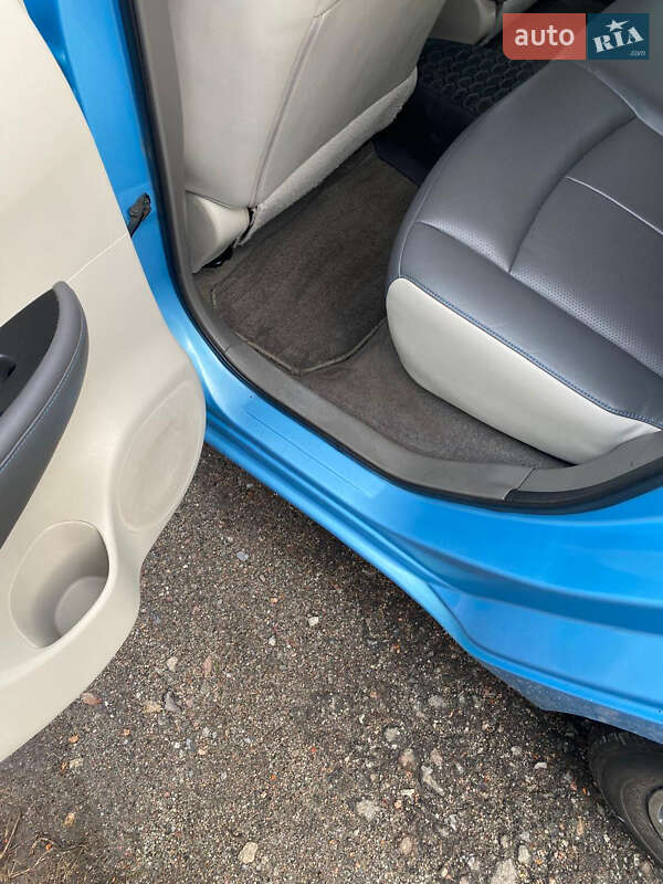 Хетчбек Nissan Leaf 2015 в Броварах фото 11 Хетчбек Nissan Leaf 2015 в Броварах