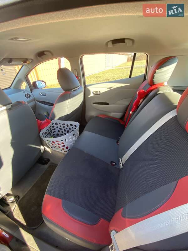 Хетчбек Nissan Leaf 2014 в Черкасах