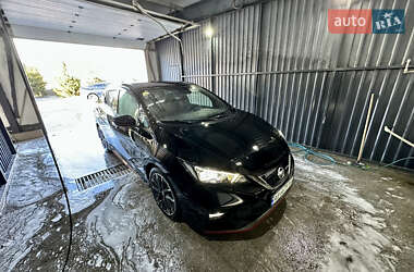 Хэтчбек Nissan Leaf 2018 в 