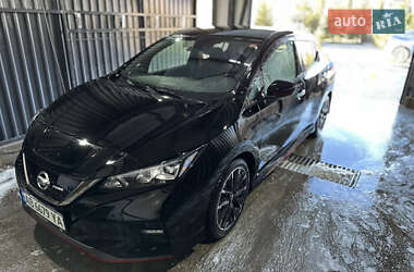 Хэтчбек Nissan Leaf 2018 в 