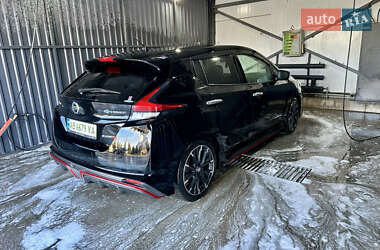 Хэтчбек Nissan Leaf 2018 в 