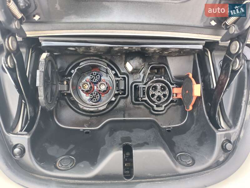 Хетчбек Nissan Leaf 2014 в Луцьку