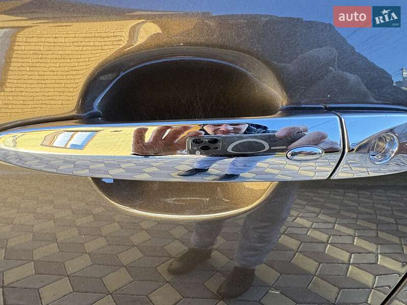 Хэтчбек Nissan Leaf 2016 в Ровно
