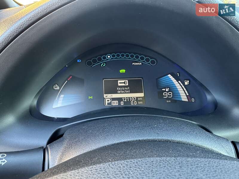 Хэтчбек Nissan Leaf 2016 в Ровно