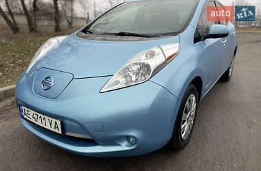 Хетчбек Nissan Leaf 2014 в Дніпрі