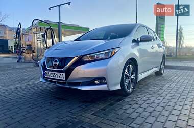 Хэтчбек Nissan Leaf 2020 в 