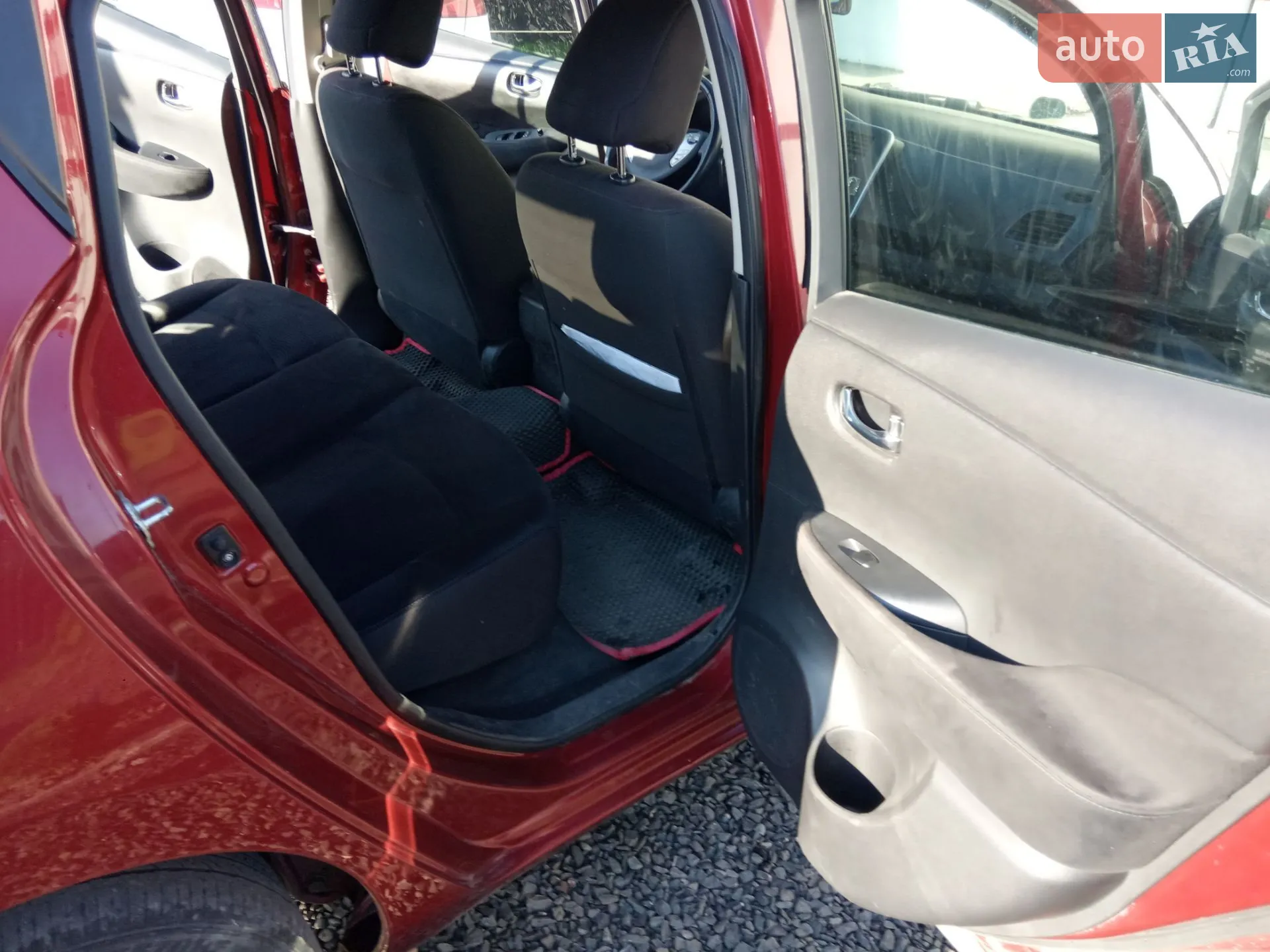 2015 Nissan Leaf - мініатюра 11