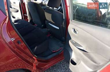Хэтчбек Nissan Leaf 2015 в 