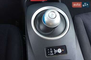 Хэтчбек Nissan Leaf 2015 в 