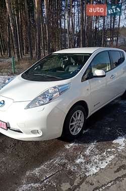 Хетчбек Nissan Leaf 2015 в Смизі