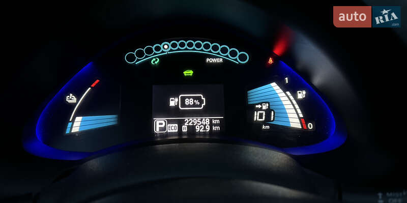 Хэтчбек Nissan Leaf 2014 в Днепре
