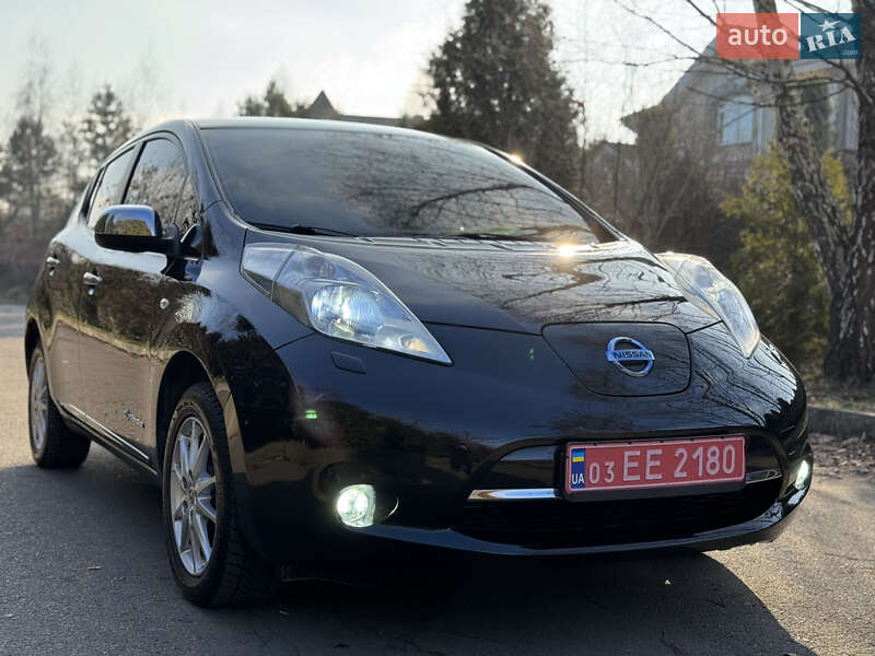 Хэтчбек Nissan Leaf 2014 в Ровно