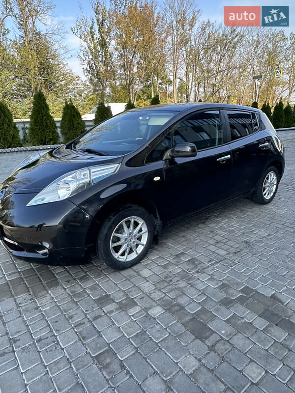 Хэтчбек Nissan Leaf 2015 в Виннице