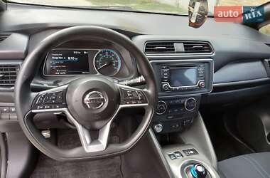 Хэтчбек Nissan Leaf 2018 в 