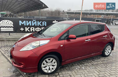 Хетчбек Nissan Leaf 2013 в Яготині