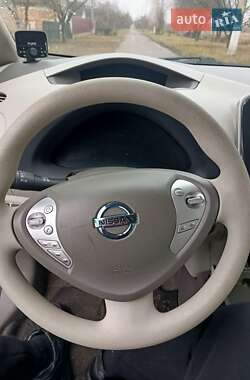 Хэтчбек Nissan Leaf 2012 в Березане