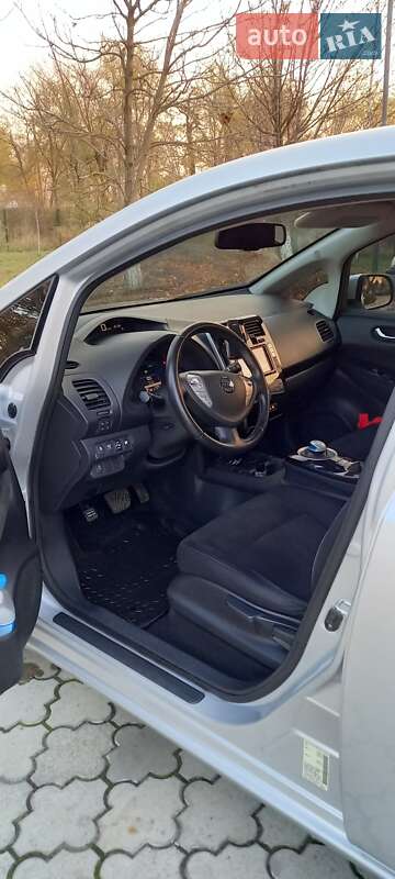 Хэтчбек Nissan Leaf 2016 в Павлограде
