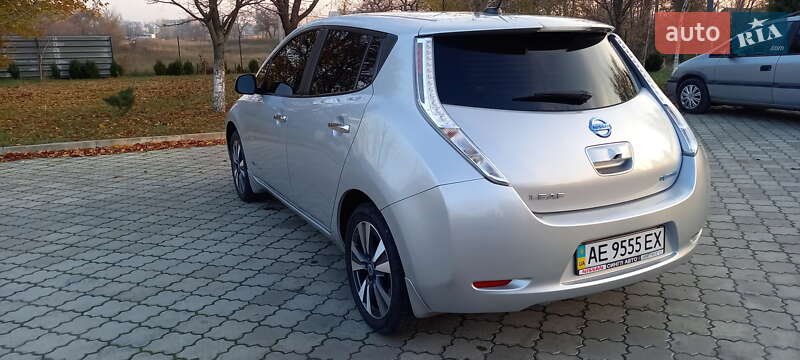 Хэтчбек Nissan Leaf 2016 в Павлограде