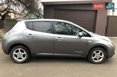 Хетчбек Nissan Leaf 2013 в Дніпрі