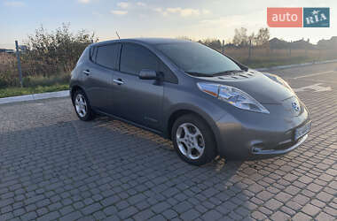 Хэтчбек Nissan Leaf 2015 в Львове