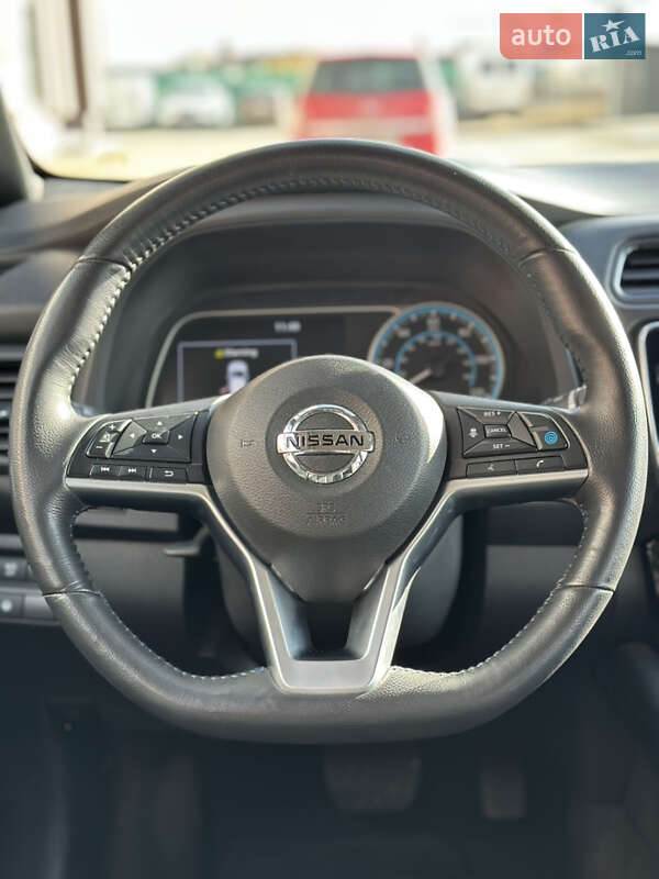 Хэтчбек Nissan Leaf 2021 в Тернополе