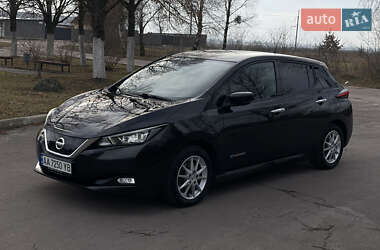 Хэтчбек Nissan Leaf 2018 в 