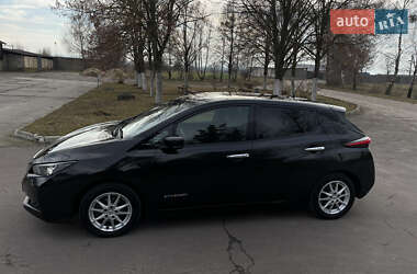 Хэтчбек Nissan Leaf 2018 в 