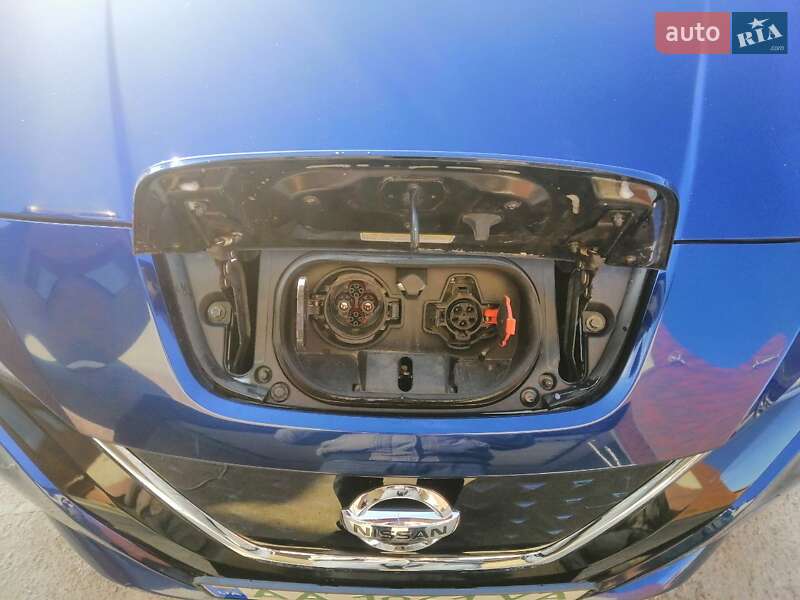 Хэтчбек Nissan Leaf 2017 в Киеве
