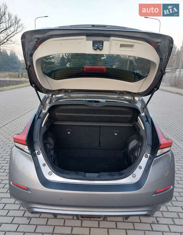 Хэтчбек Nissan Leaf 2021 в Белой Церкви