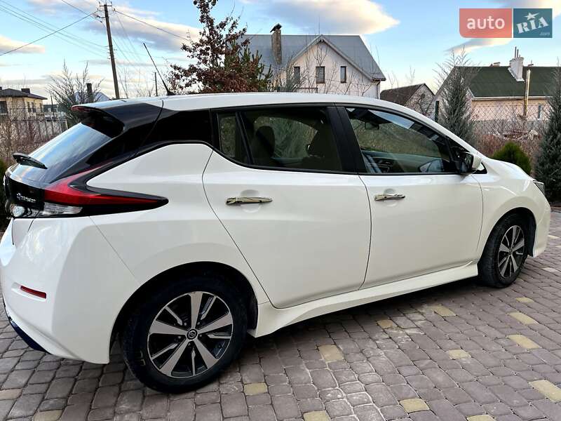 Хэтчбек Nissan Leaf 2020 в Николаеве