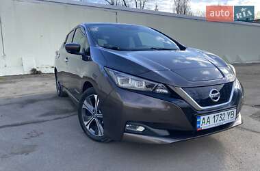 Хэтчбек Nissan Leaf 2018 в Киеве