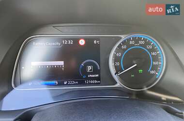Хэтчбек Nissan Leaf 2018 в 