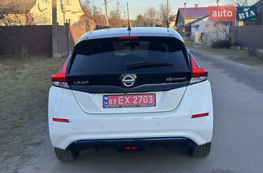 Хэтчбек Nissan Leaf 2019 в 