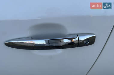 Хэтчбек Nissan Leaf 2019 в 