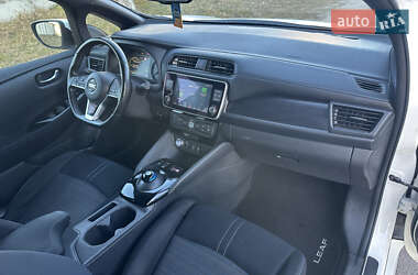Хэтчбек Nissan Leaf 2019 в 
