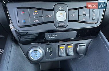 Хэтчбек Nissan Leaf 2019 в 