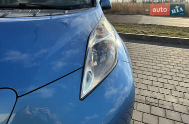 Хетчбек Nissan Leaf 2013 в 