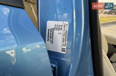 Хетчбек Nissan Leaf 2013 в 