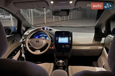 Хетчбек Nissan Leaf 2013 в 