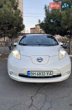 Хэтчбек Nissan Leaf 2014 в Одессе