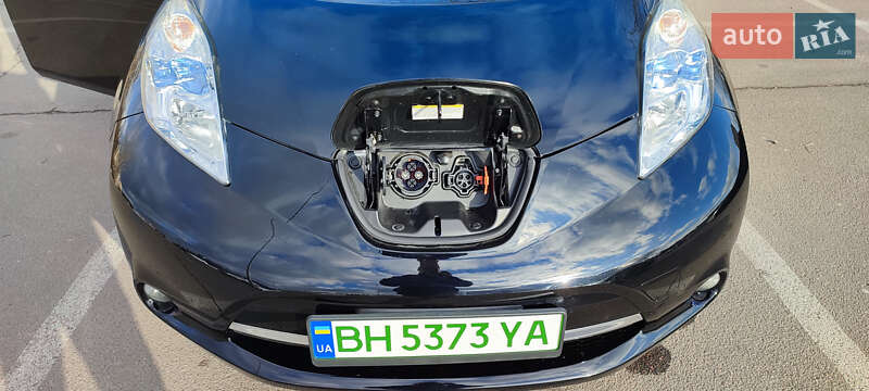Хэтчбек Nissan Leaf 2016 в Одессе