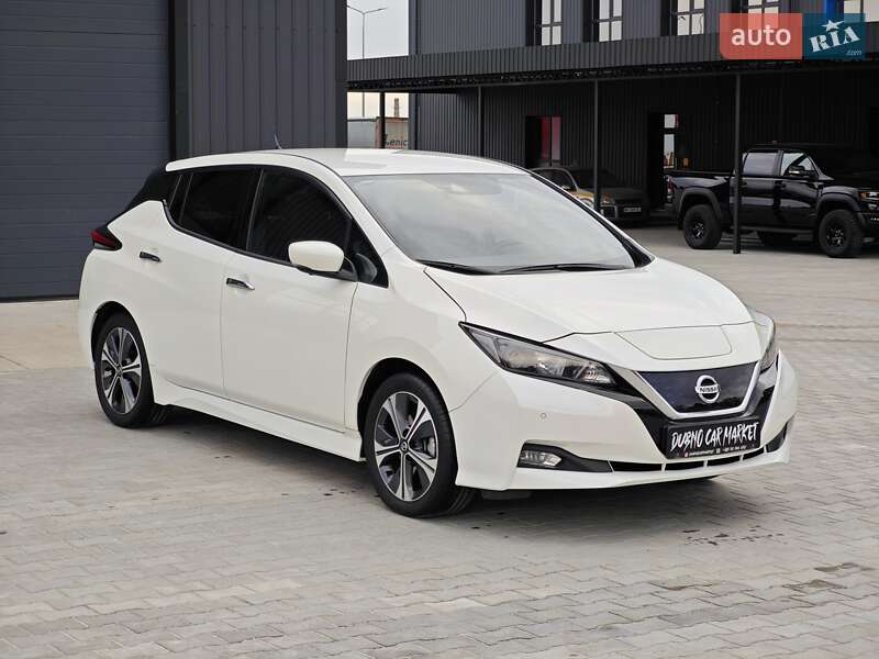 Хэтчбек Nissan Leaf 2020 в Дубно