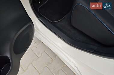 Хетчбек Nissan Leaf 2020 в 