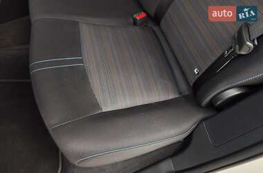 Хетчбек Nissan Leaf 2020 в 